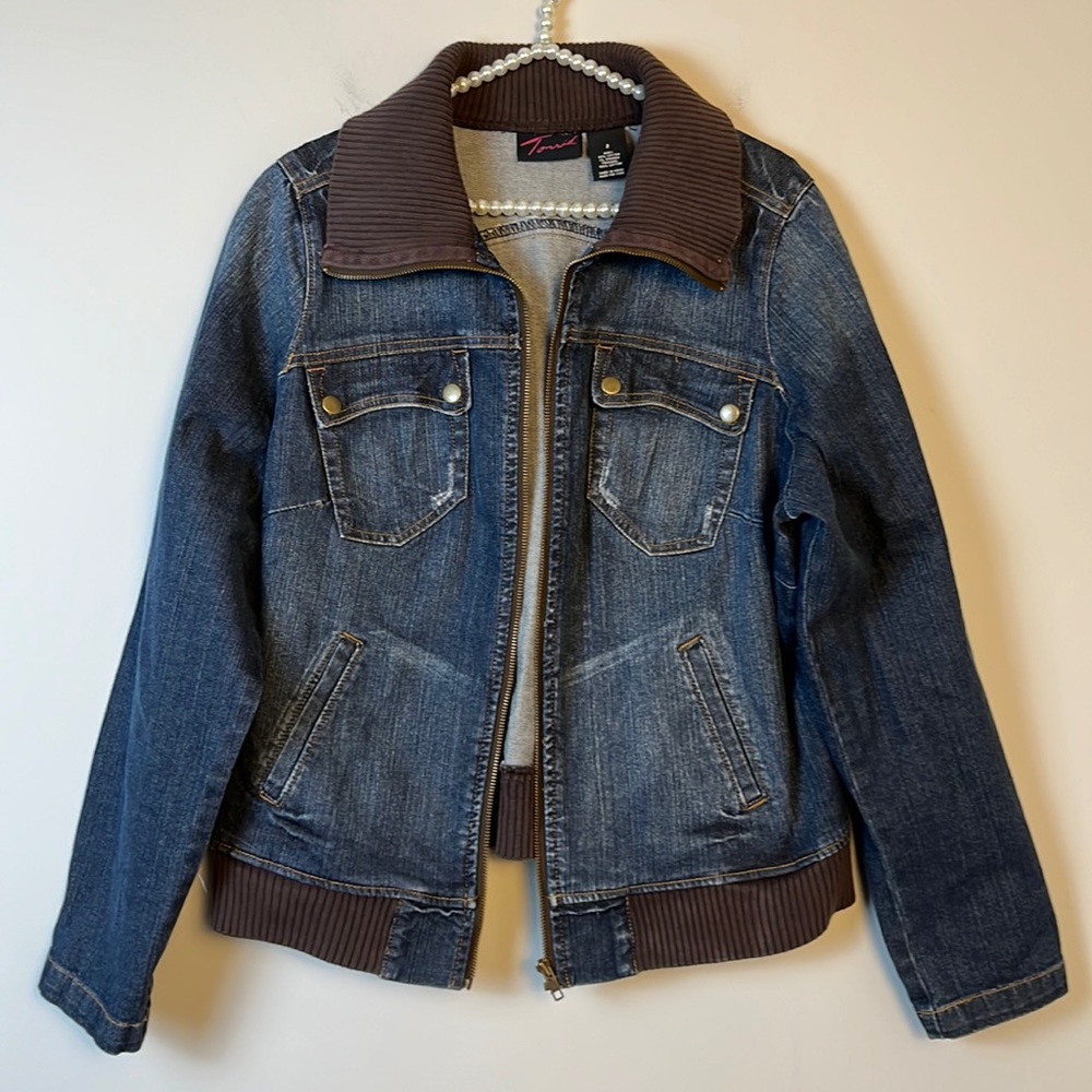TORRID Jean Jacket with front zipper SIZE 2